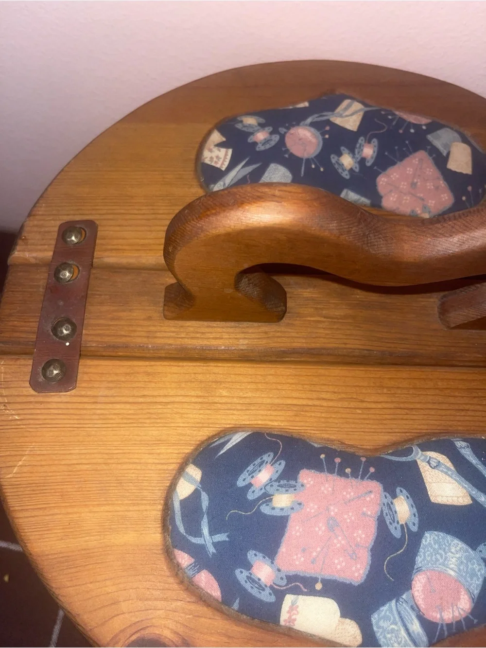 Wooden Heart Lidded Lined Sewing Picnic Basket Leather Hinges Vintage